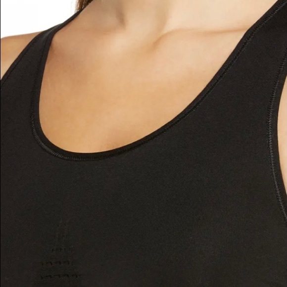 Sweaty Betty Stamina Sports Bra. - Picture 4 of 15